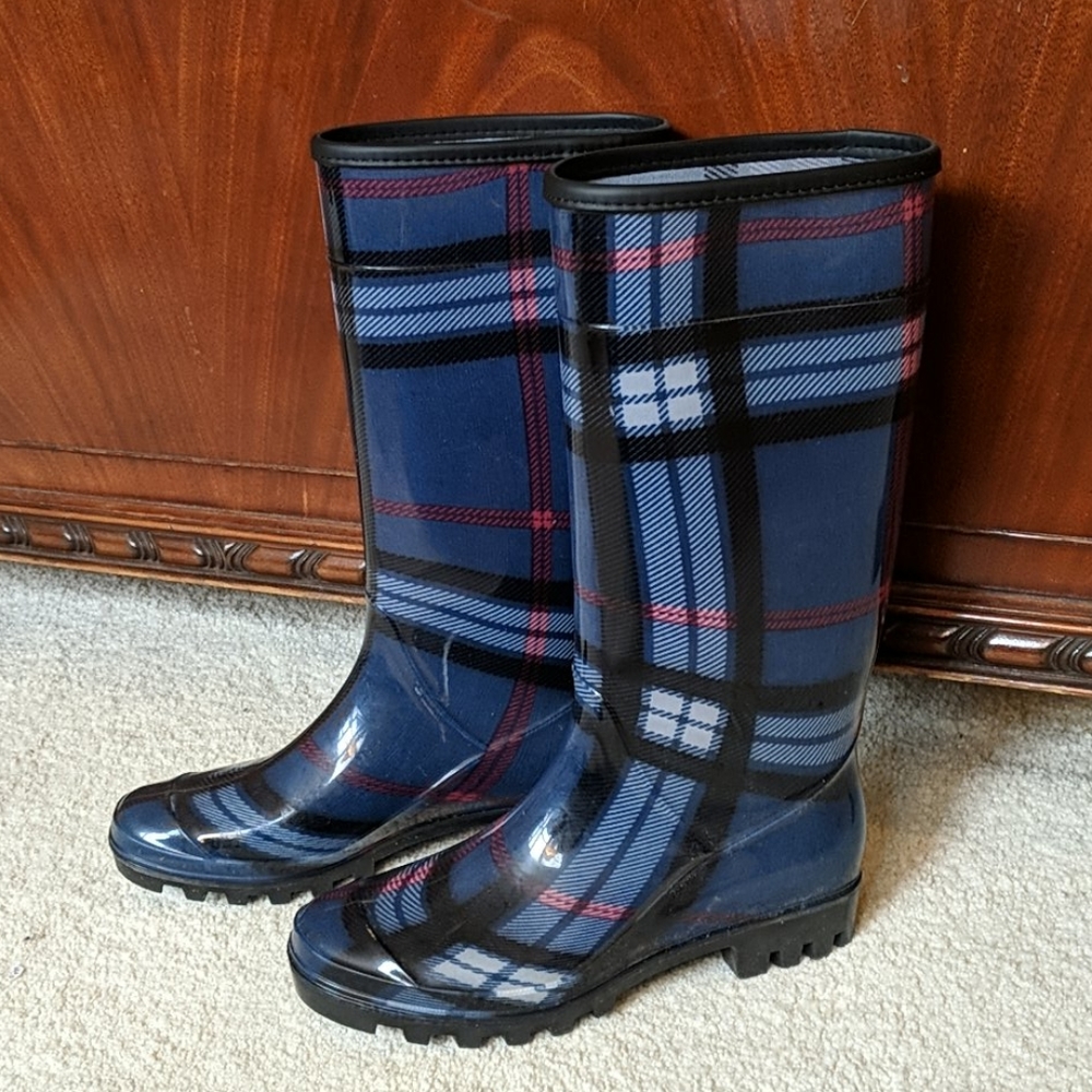 Plaid rain boots